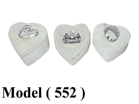 403 Mirrors & Jewelry Display 122