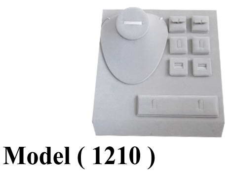 عوارض ذهب قطيفة NO E ( مو 1210 ) // علبة عرض مجوهرات(W=30,H=32CM)