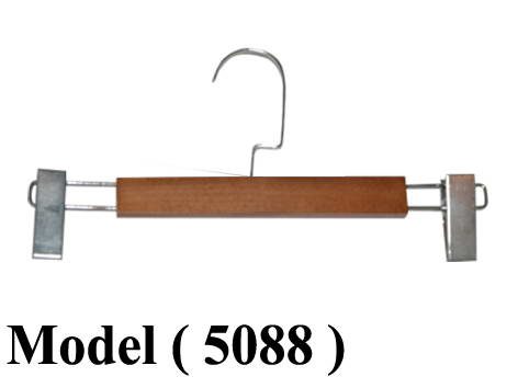 شماعات D (مو 5088) شماعة كليبس S خشب طبيعى جوز