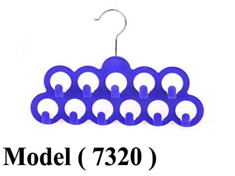 شماعات C (مو 7320) & شماعة ايشاربات قطيفه 11 حلقة بهوك كحلى